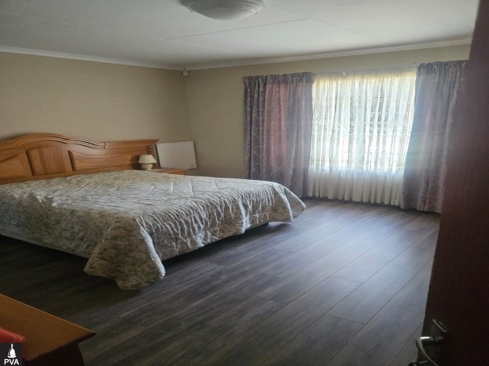 BEDROOM 4.jpg