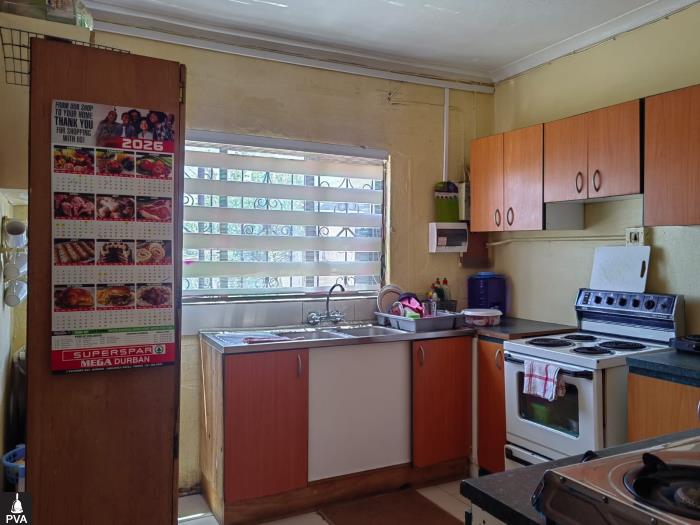 PIC - KITCHEN 2.jpg