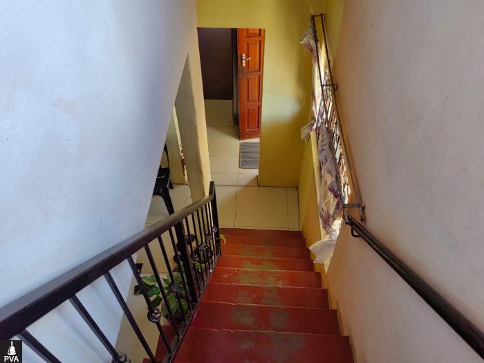 PIC - STAIRCASE LOOKING DOWN.jpg