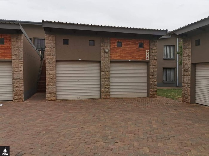 GARAGE.jpeg